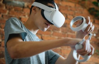 Sanal Gerçeklik Tiyatroları: Gerçeklikten Daha Fazlasını Sunan Sanat Deneyimi sanal gerceklik tiyatrolari gerceklikten daha fazlasini sunan sanat de